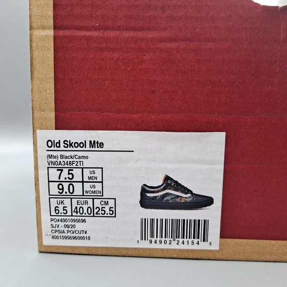 New Vans Old Skool MTE Black and Camouflage with Faux Fur Lining Men's Size 7.5 - Picture 10 of 10
